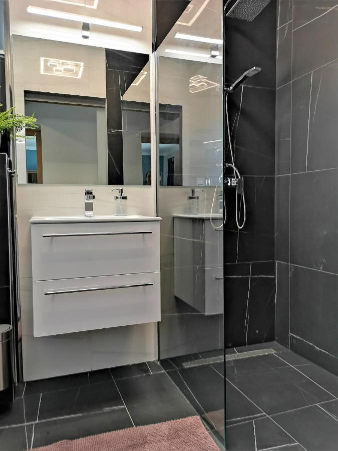 Otium Wellness Apartmanhaz Балатонакараттья Экстерьер фото
