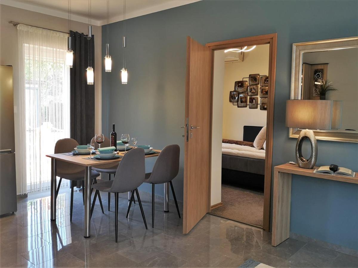 Otium Wellness Apartmanhaz Балатонакараттья Экстерьер фото