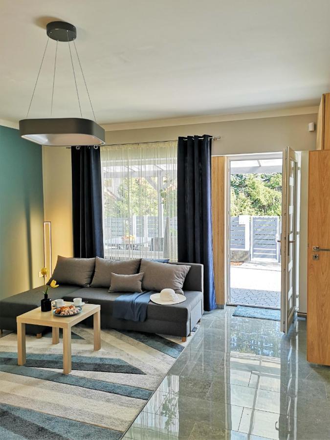 Otium Wellness Apartmanhaz Балатонакараттья Экстерьер фото